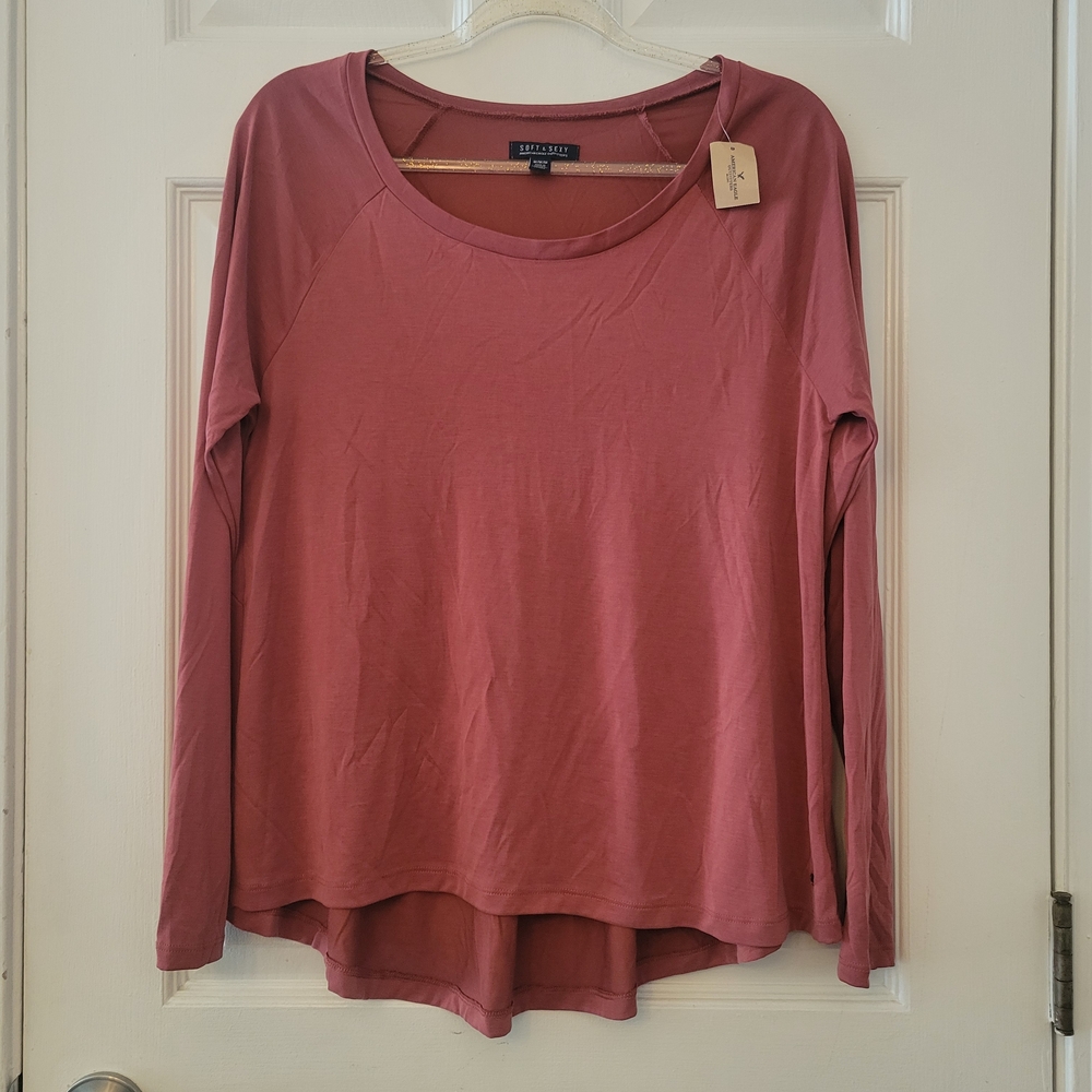 American Eagle Outfitters Dusty Rose Long Sleeve Tee